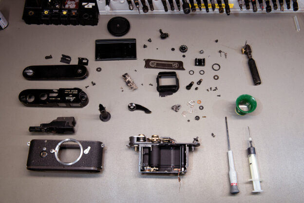 Leica demontiert
